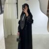 Hochwertige Osmanische Abaya in der Farbe Schwarz.
