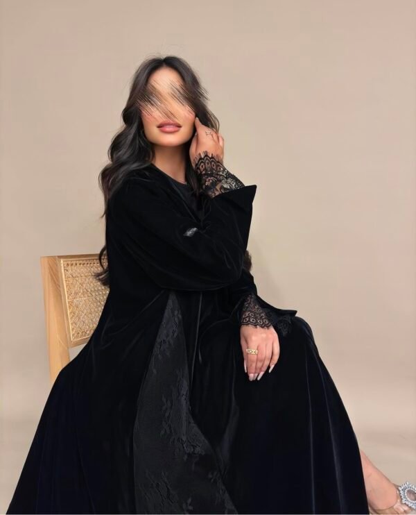 Königliche Abaya aus weichem Samt