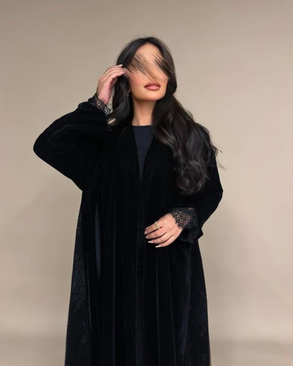 Königliche Abaya aus weichem Samt
