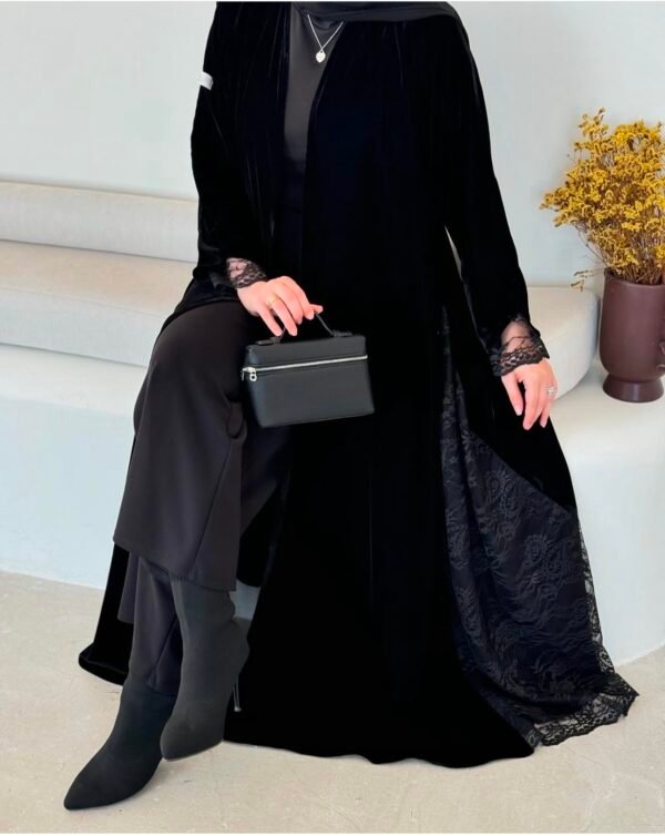 Königliche Abaya aus weichem Samt