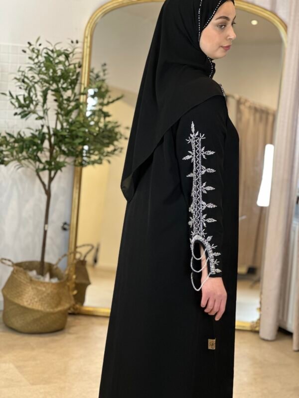 Hochwertige Schwarze Bestickte Abaya