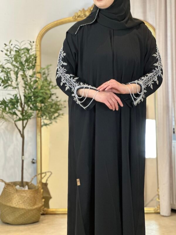 Hochwertige Schwarze Bestickte Abaya