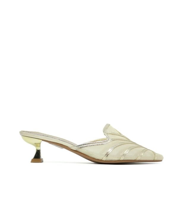 Elegant Low Heel Closed Toe Sandals Gold