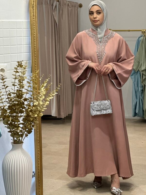 Rose Kuwaiti Kleid