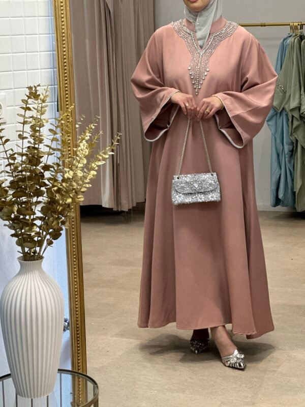 Rose Kuwaiti Kleid