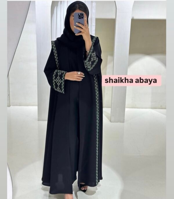 Abaya in Schwarz